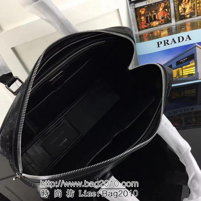 普拉達PRADA原單 8018 黑色原單駝鳥紋 PRADA爆款男士商務手提包 PHY1452